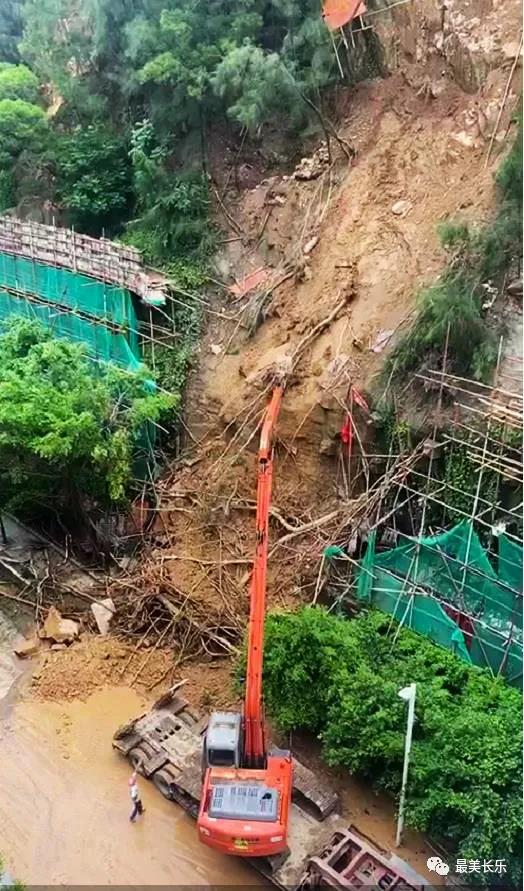 长乐：5900多名干部坚守 筑起抵御风雨“钢铁防线”