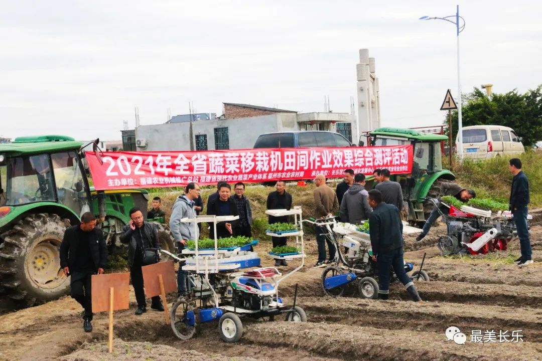 补贴助力农机“快跑” 农户田间亮绝活