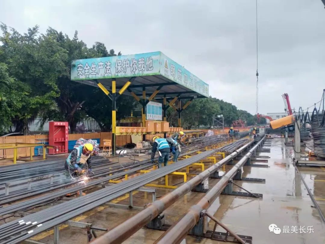 机场二期扩建工程建设全面铺开，新建航站楼主体施工下半年启动！