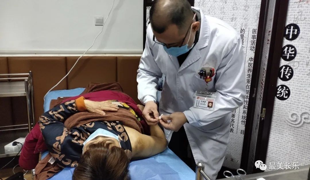 区妇幼保健院中医馆昨日“满月”！开馆至今已接诊近3000人次！