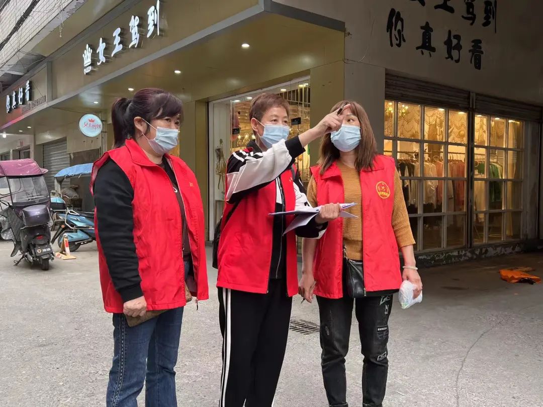 超赞！这对疫情防控战线上的“硬核”母女