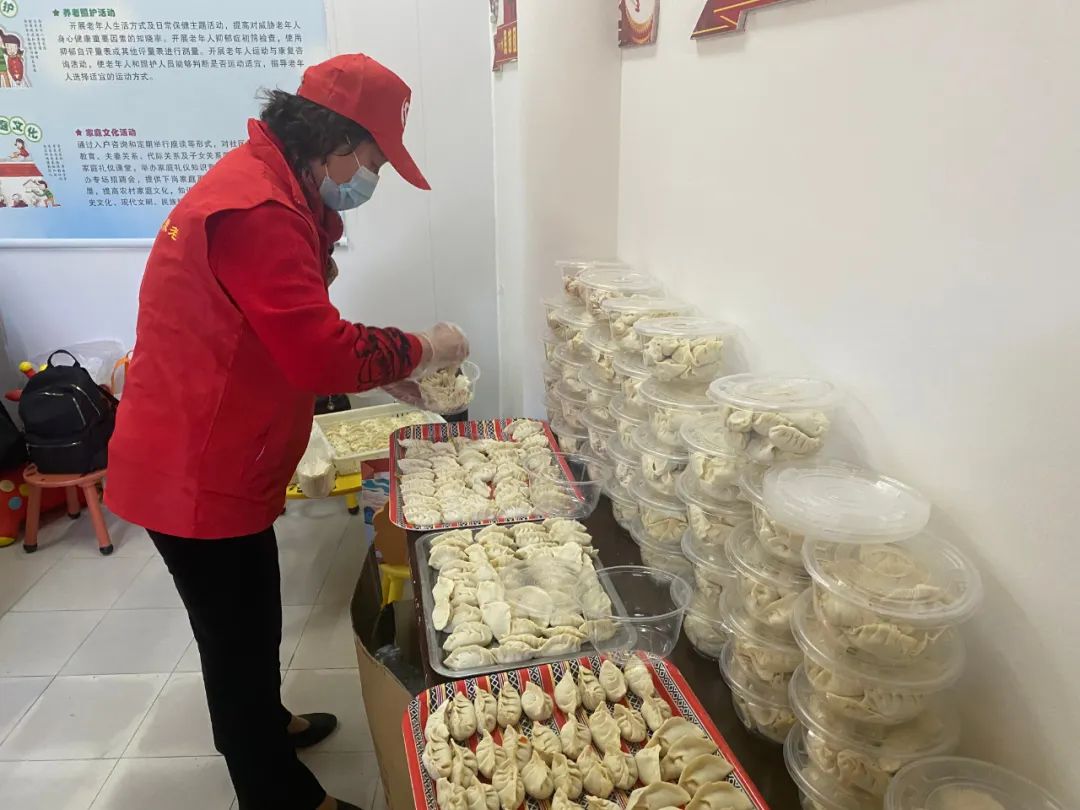 银龄有福！上千名老人享受送餐上门智慧养老服务