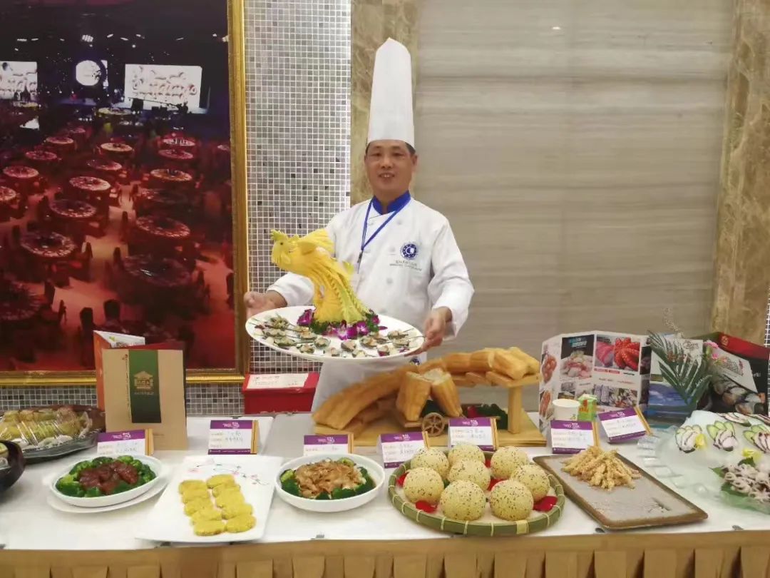 深耕长乐乡宴，上过央视，获评“中华厨神”洪正儿：做鱼、雕花，“乌把”！