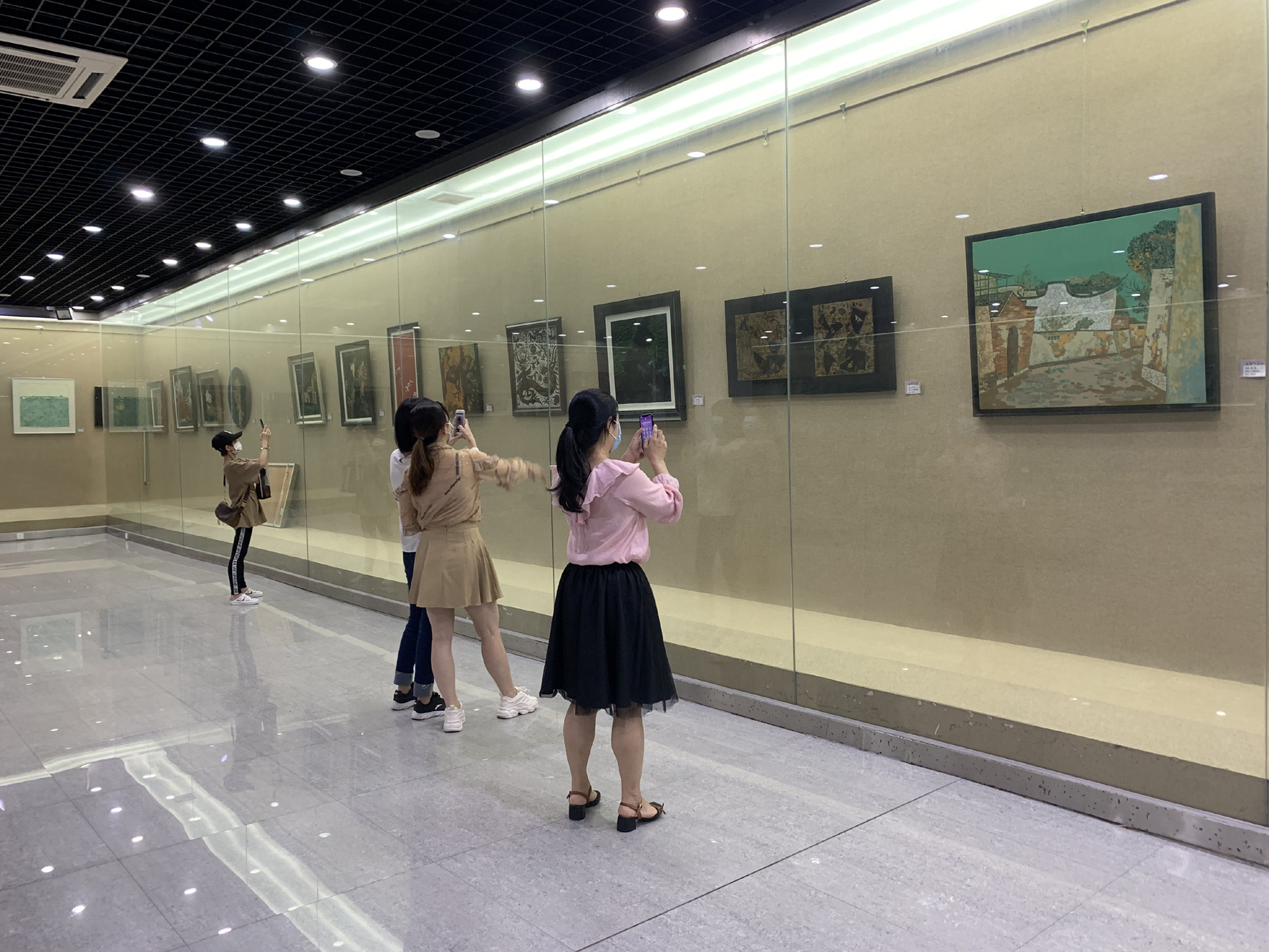 福州漆画展亮相区博物馆