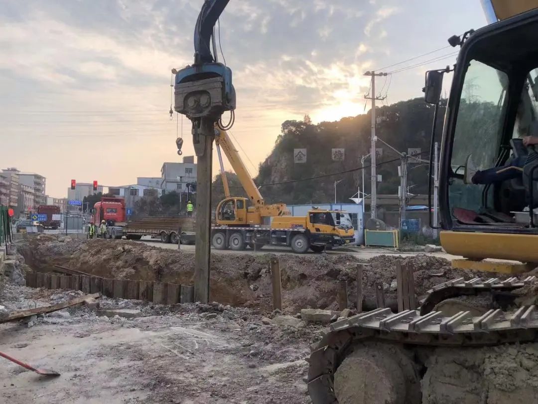 改革动态|胪峰大道项目最新进度来啦！走！去实地看看→