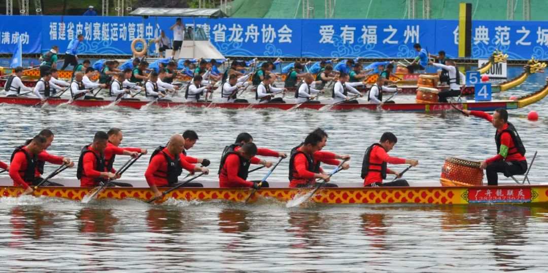 首战告捷！长乐营前龙舟队再次摘金