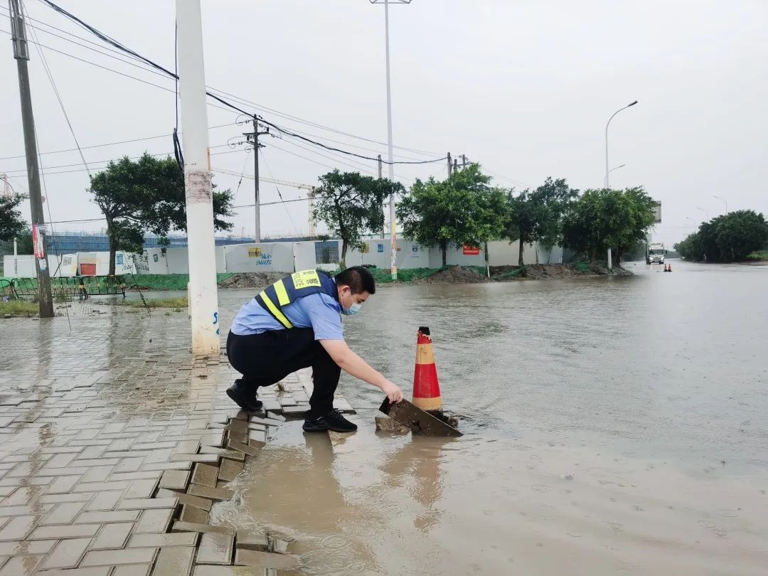 雨！雨！雨！他们闻“汛”而动