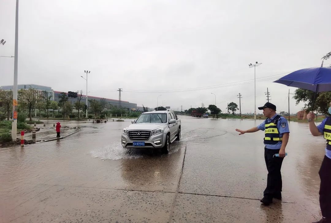 雨！雨！雨！他们闻“汛”而动