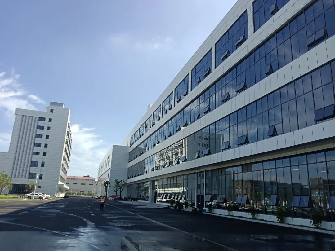 改革动态|高端新兴产业集聚　地铁高铁将进机场