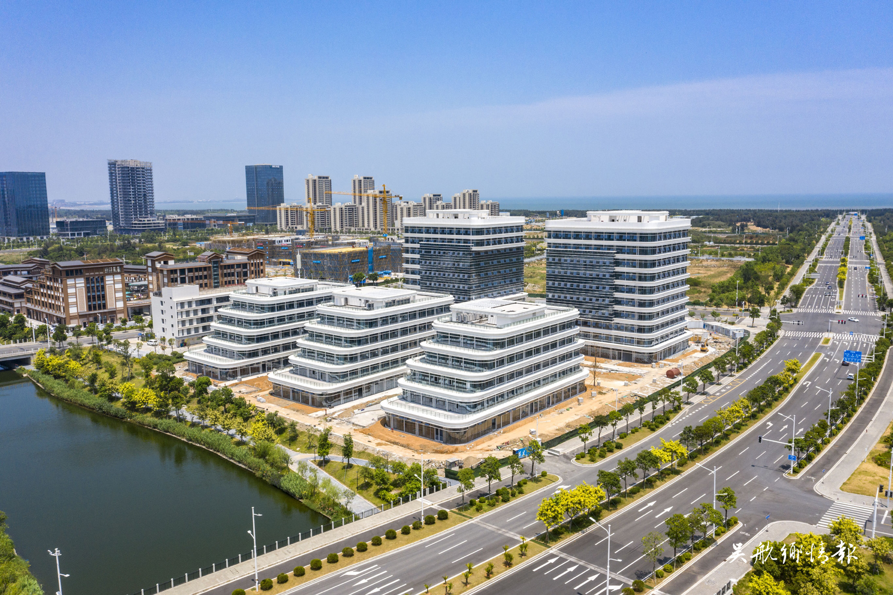 中国东南大数据产业园研发楼七期完成预验收