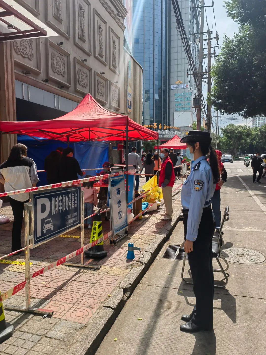 战“疫”风“警”线，双向奔赴的温暖......