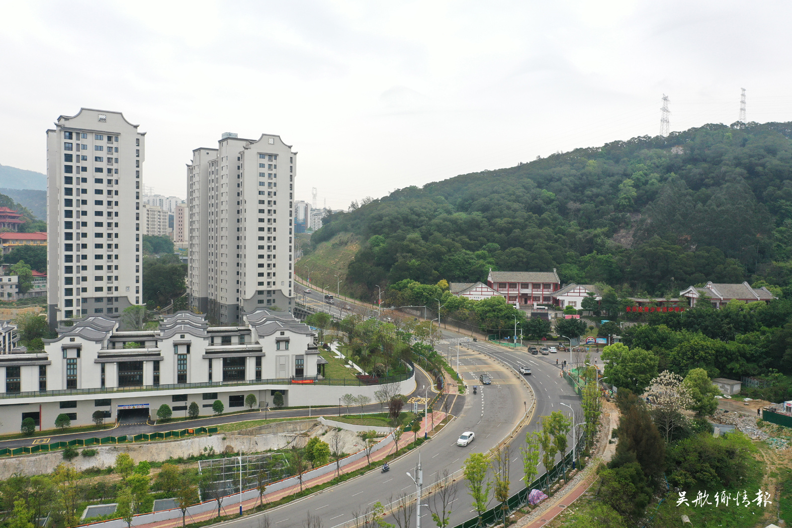 东鹤路口至鳌山路口连接管工程施工已过半