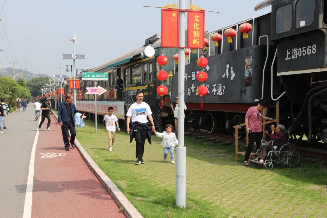 “五一”带你穿越侏罗纪！一大波恐龙今天空降这里……