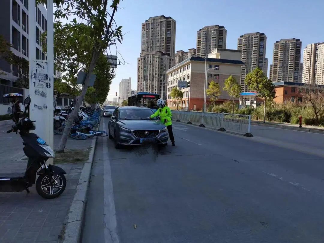 民声零距离 ||这所学校周边停车难！看长乐如何缓解！