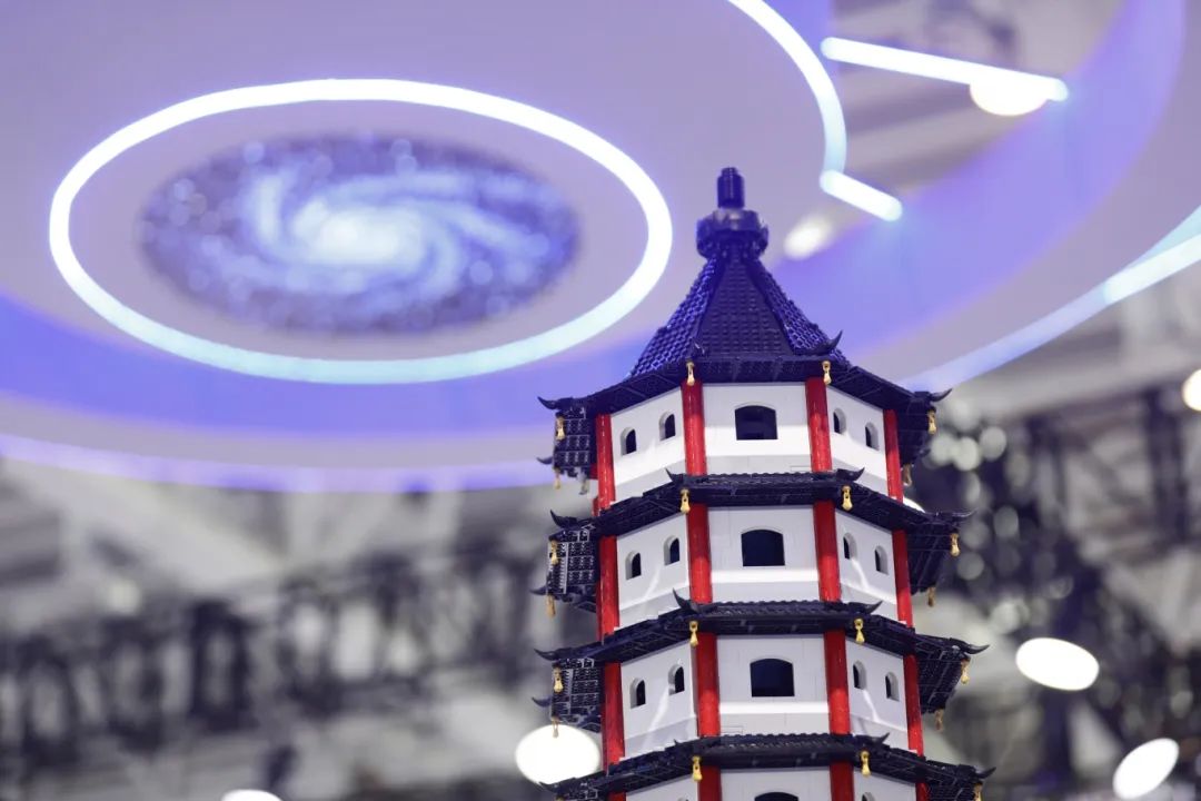 免费参观！超震撼！近100万个积木颗粒，耗费近7000个小时……
