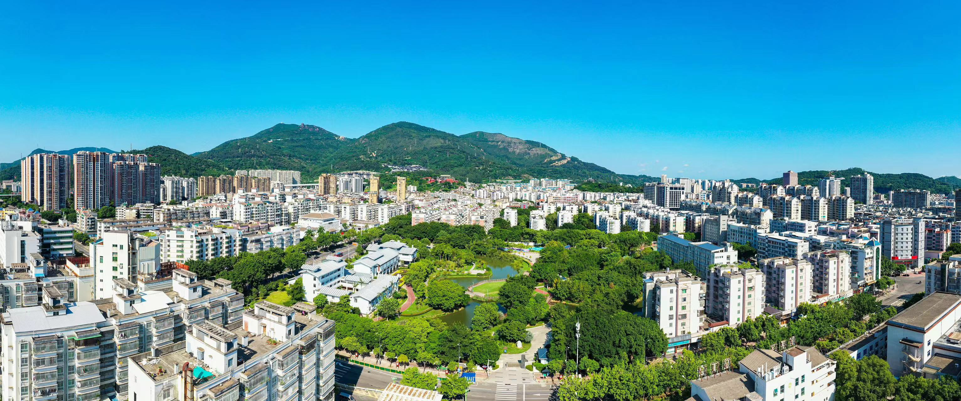 长乐，青山绿水美如画→