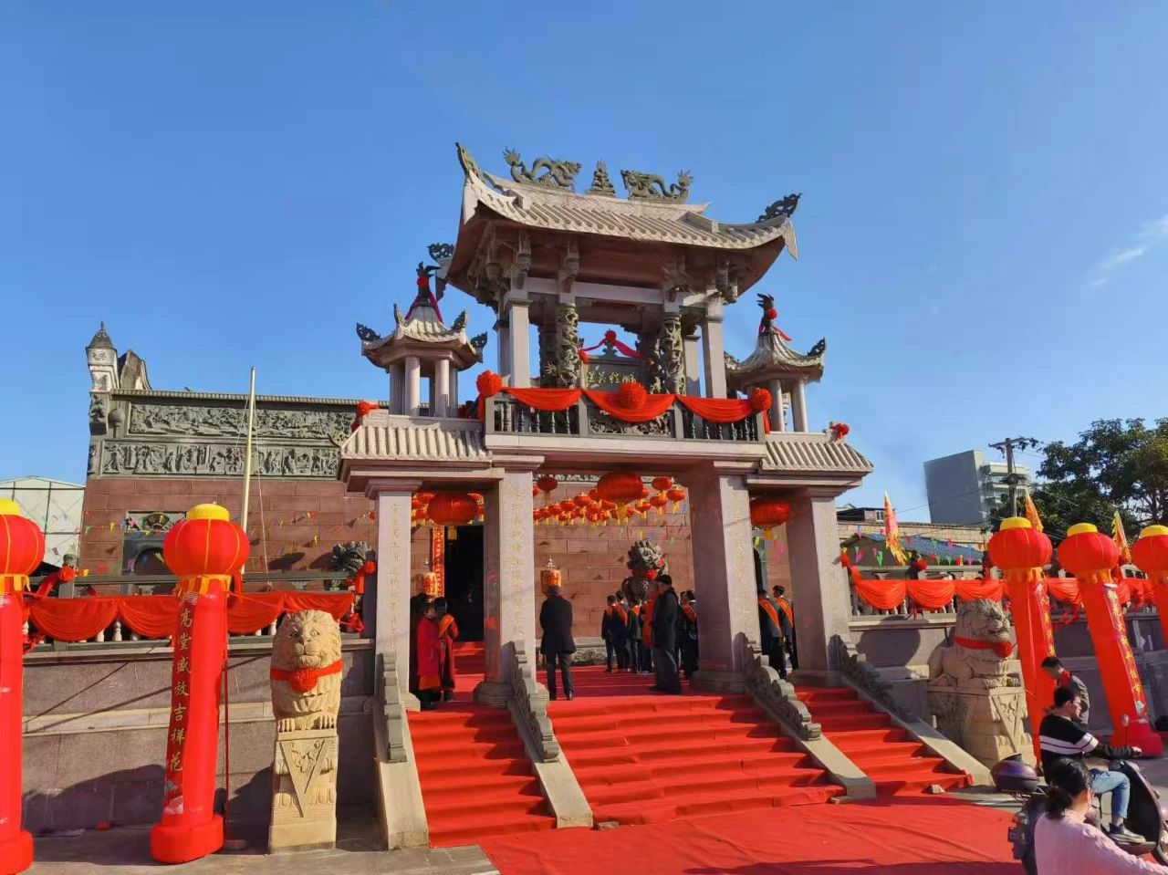 长乐乡贤又出手了！15万元、10万元……