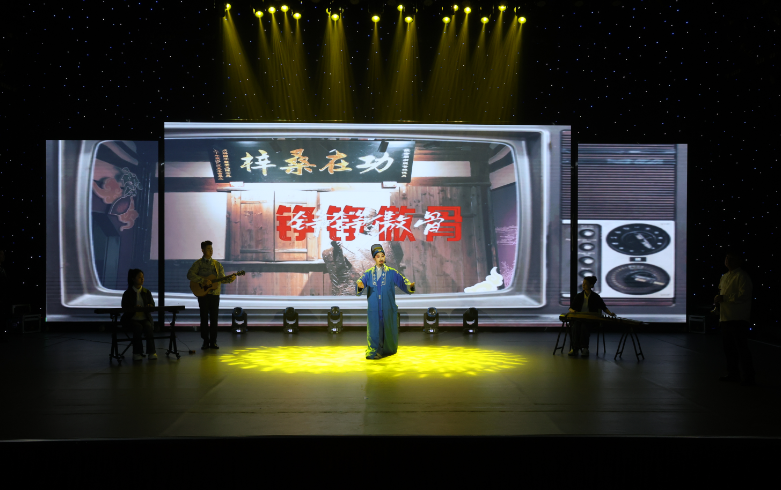 今天，为这群追光者打Call！