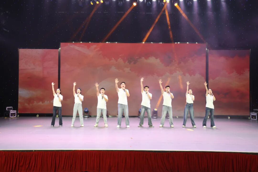 今天，为这群追光者打Call！