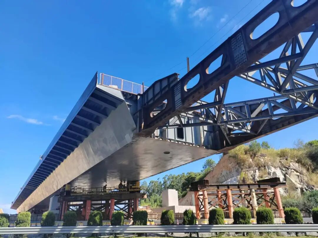 福州新区（长乐区）这座 “空中桥梁” 成功顶推，意义重大！